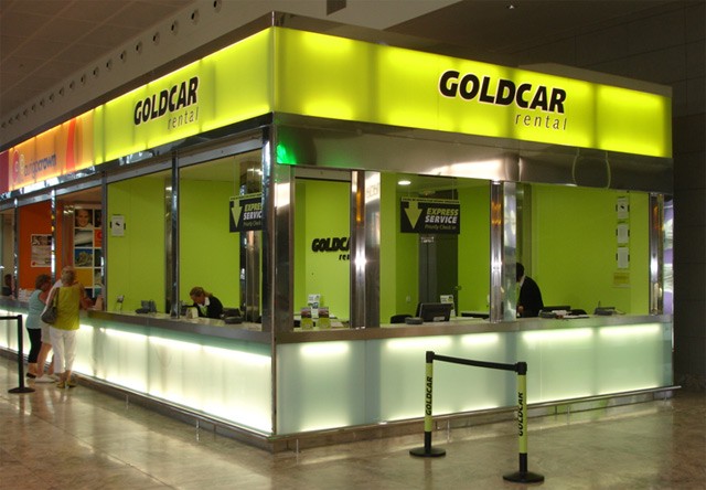 Goldcar: gli italiani ci tengono alla pulizia dell’auto? Pare proprio di sì