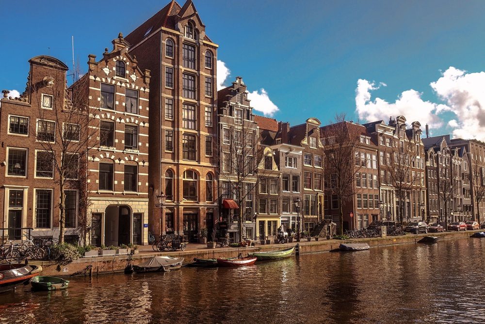 Scoprire Amsterdam in tutta tranquillità: ecco come rendere il tuo viaggio un successo fin dall’inizio