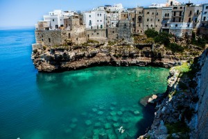 Polignano a Mare celebra Domenico Modugno e punta su accoglienza, bontà enogastronomiche e cultura