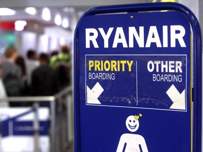 Ryanair diserta la riunione con Enac. Rinvio a ottobre. Malumori dell’Ente