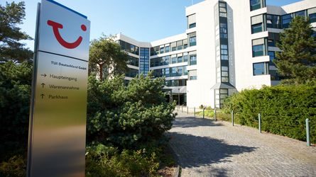 Tui sospende quasi tutte le attività. Chiesti gli aiuti di Stato